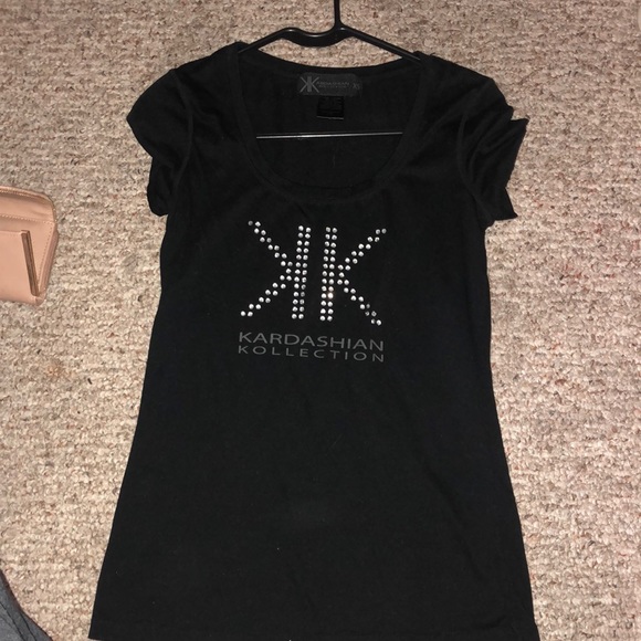Black Kardashian Kollection t shirt w rhinestones - Picture 1 of 5